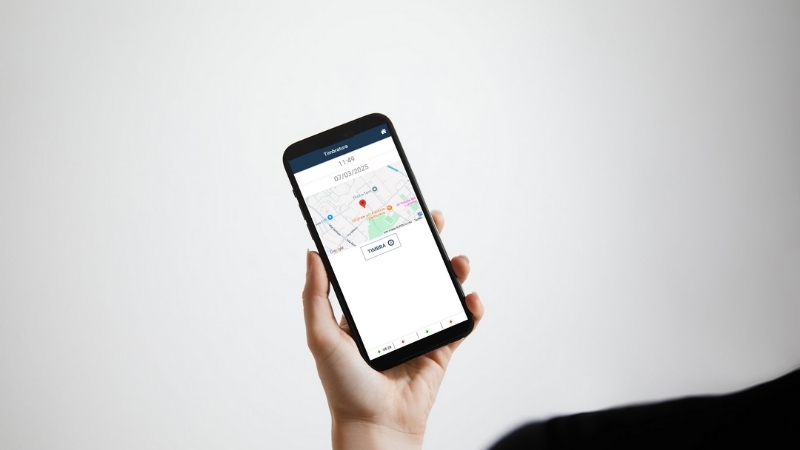 hand smartphone sferacloud